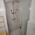 Nieuw Modern Vlakbij Lägenhet