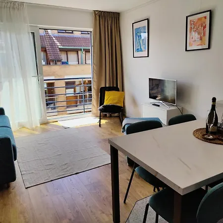 Nieuw Modern Vlakbij Lägenhet